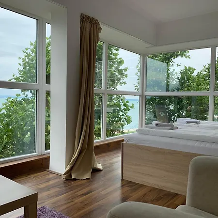 Lido Hotel 3*