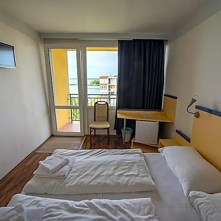 Lido Ξενοδοχείο 3*