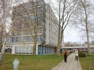 Lido Hotel 3*