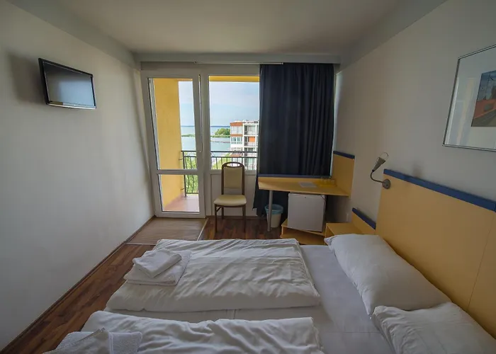 Lido Hotel 3*